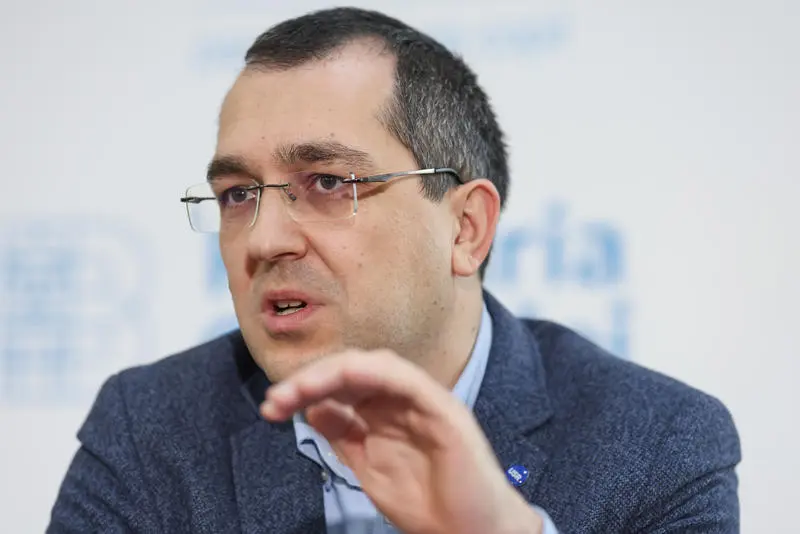 Vlad Voiculescu îl acuză pe Rafila că a mințit atunci când a spus că cei din Corpul de Control nu au găsit nimic la Spitalul Sf. Pantelimon