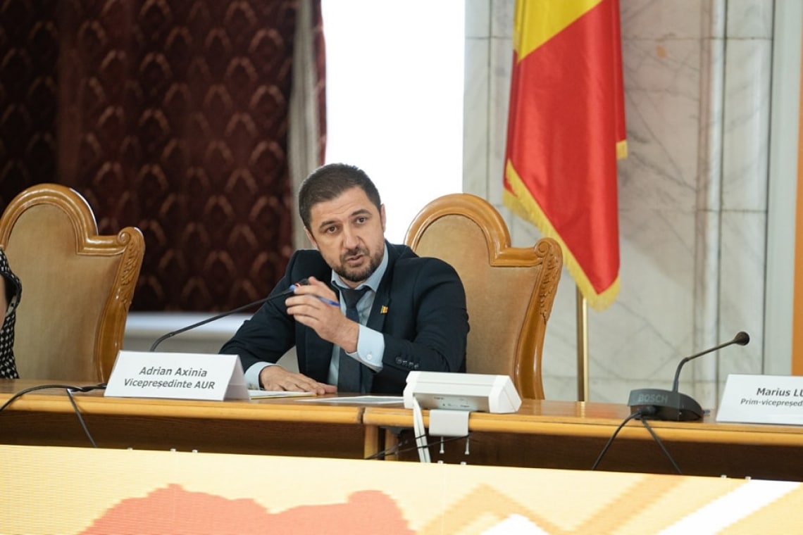 Adrian Axinia (AUR): „Noua găselniță a Guvernului PSD-PNL: nu mai poți vinde un teren sau o casă fără acordul statului”