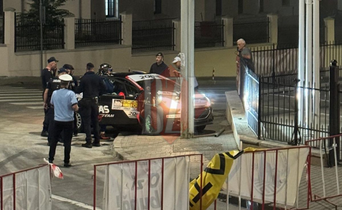 Accident la Raliul Iașului! Unul dintre piloți a pierdut controlul mașinii și a intrat într-un gard – UPDATE