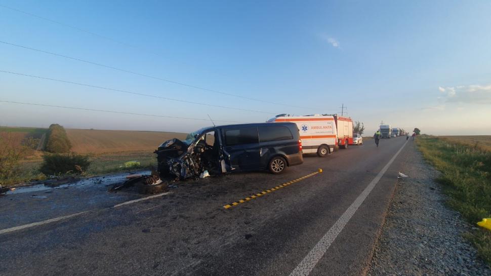 Accident rutier în Suceava. A fost activat planul roșu de intervenție, după ce 8 persoane au fost rănite și alte 2 au murit – UPDATE