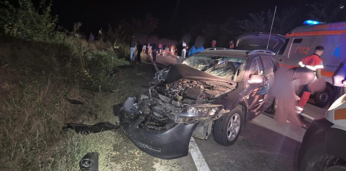 Accident rutier în zona localității Călugăreni. Trei persoane, inclusiv doi minori, rănite în coliziune