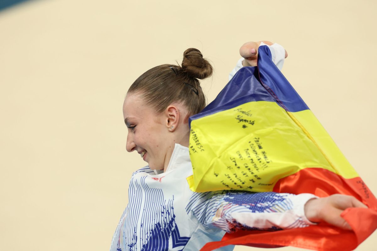 Federaţia Română de Gimnastică clarifică situația medaliilor de bronz. Atacuri care le vizează pe cele trei gimnaste, dar şi pe Nadia Comăneci