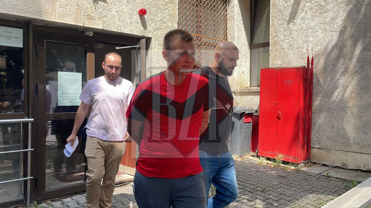 El este tânărul care a hărțuit o femeie în plină stradă! Andrei David Cazacu a fost adus astăzi la Judecătoria Iași – EXCLUSIV, FOTO, VIDEO