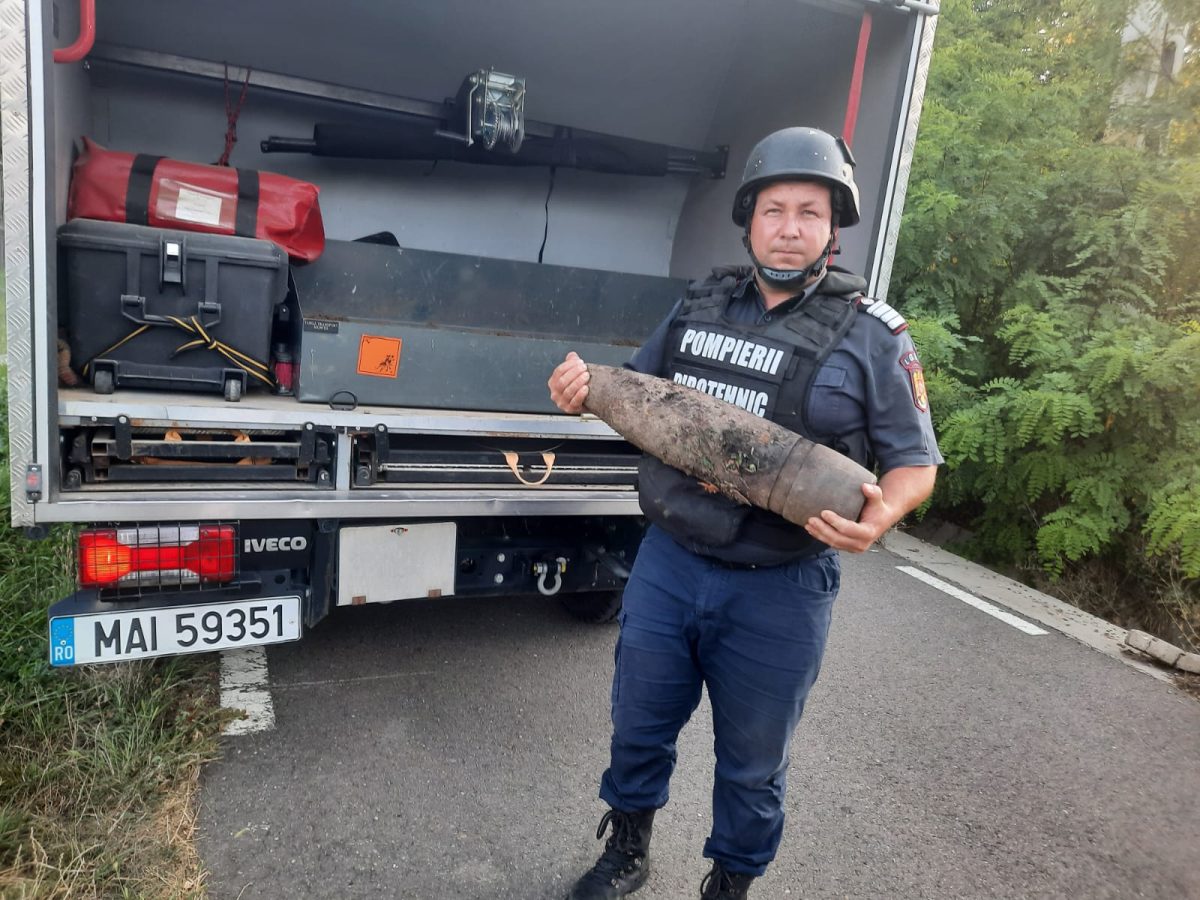 Misiune de asanare a echipajului pirotehnic din cadrul Detașamentului 2 de Pompieri Iași, în localitatea Prigoreni, comuna Ion Neculce