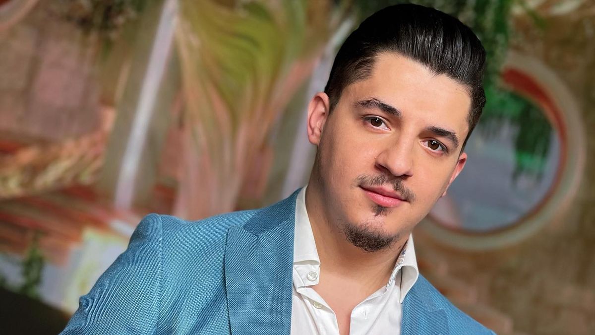 Bogdan de la Ploiești, moment special pe scenă, alături de mama lui. Femeia care i-a dat viață manelistului a cântat pentru prima dată: „Scot o piesă cu ea?”