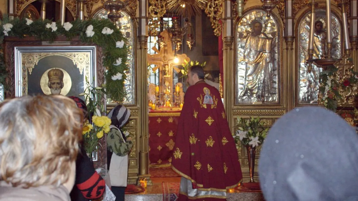 Calendar ortodox 18 august 2024. Mare sărbătoare, azi se merge la liturghie şi se aprind lumânări pentru cei adormiţi