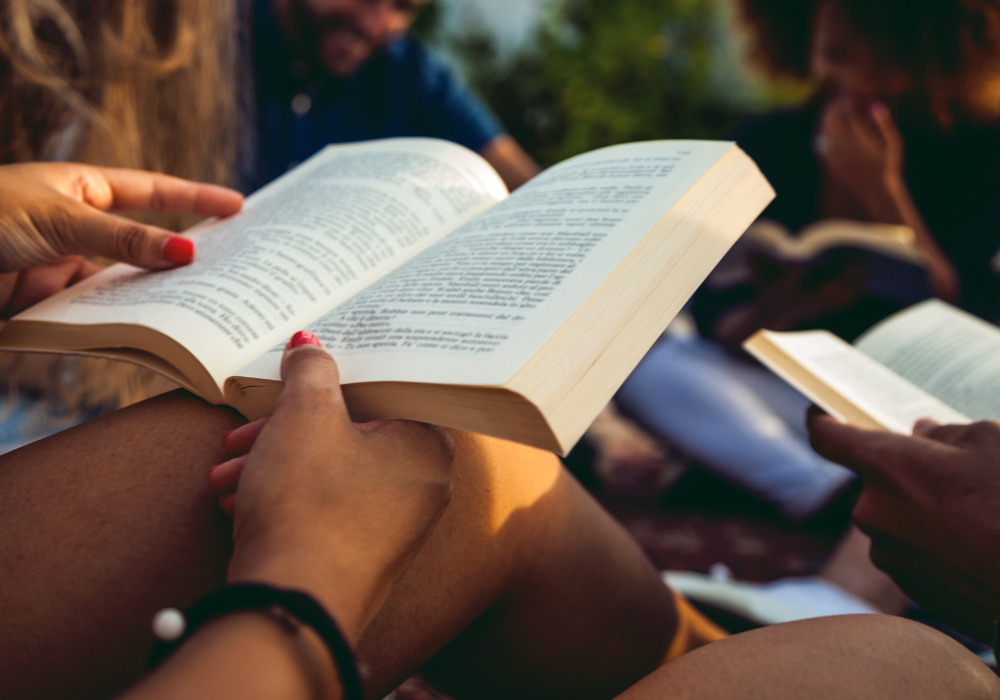 Un nou roman care captivează lumea literaturii contemporane – Cartea ASAP de Axie Oh