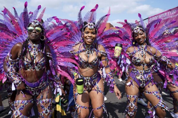 Momente terifiante la carnavalul din Notting Hill! Opt persoane au fost înjunghiate