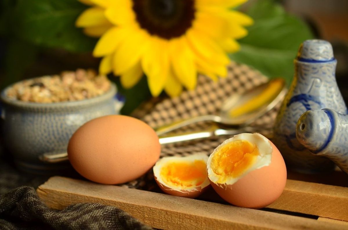 Câte calorii are un ou fiert? Un aliment plin de proprietăți