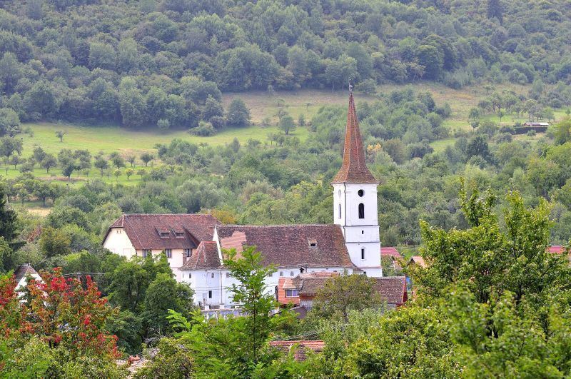 Cel mai frumos sat turistic din România. Vizitatorii rămân uimiți când află cât costă o noapte de cazare