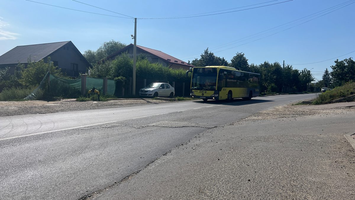 Străzile județului Iași arată ca după bombardament. Președintele CJ, Costel Alexe, răspunde la „mișto” reclamațiilor șoferilor: „Nu știu eu toate gropile din drumul județean”
