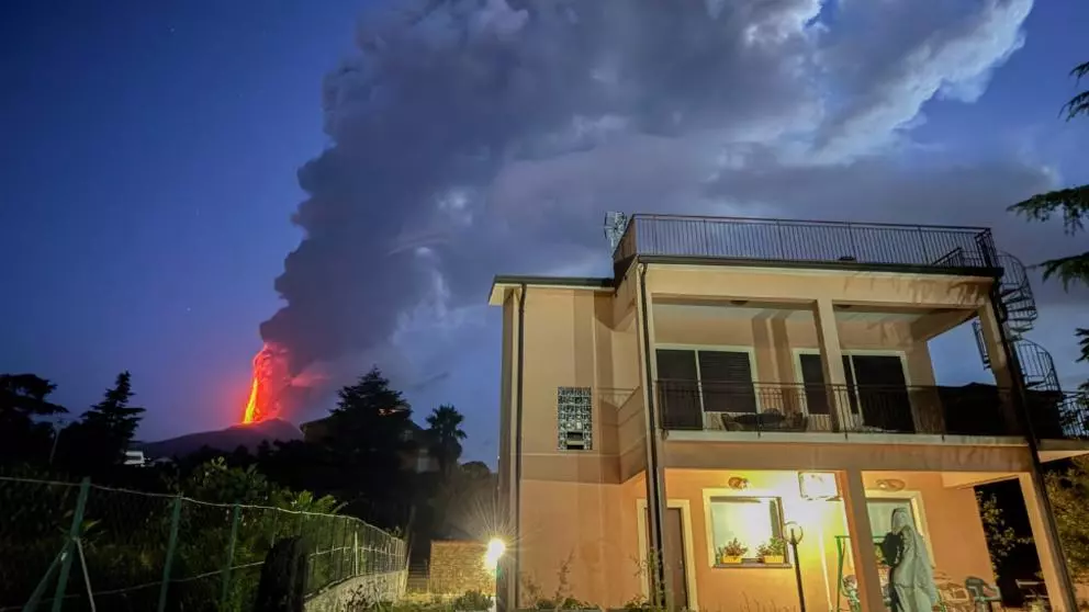 Panică în Italia! Etna a erupt din nou, nivelul de alertă este maxim