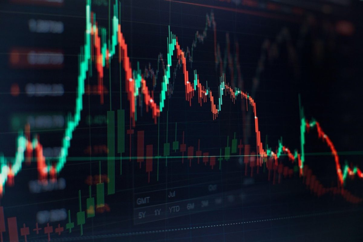 Bursele europene au închis în scădere puternică, afectate de riscul de recesiune din SUA