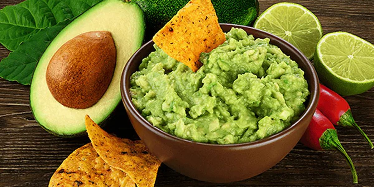 Guacamole, rețetă clasică cu sos de avocado. Gustul mexican în bucătăria ta