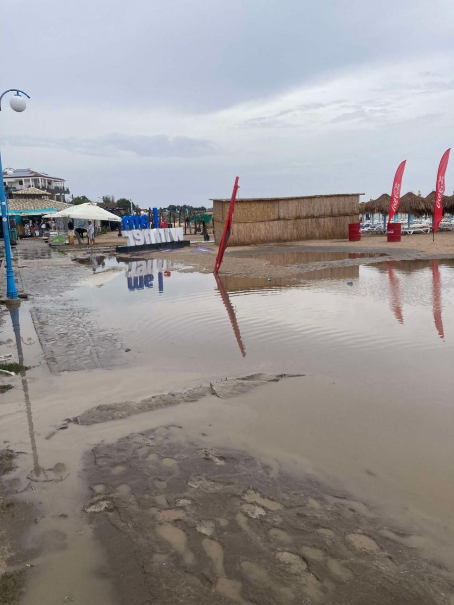 Imaginile groazei din Vama Veche, după furtunile care au spulberat totul în calea lor. Plajele arată ca după uragan