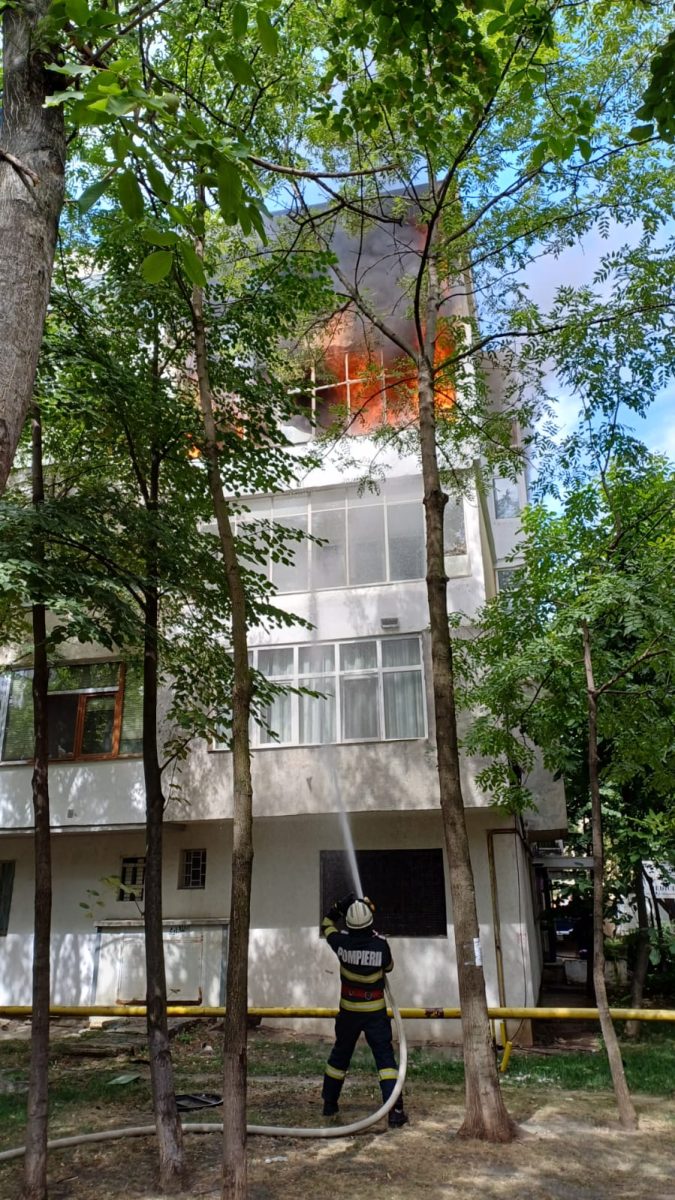 Starea de sănătate a victimei incendiului produs în Podu Roș