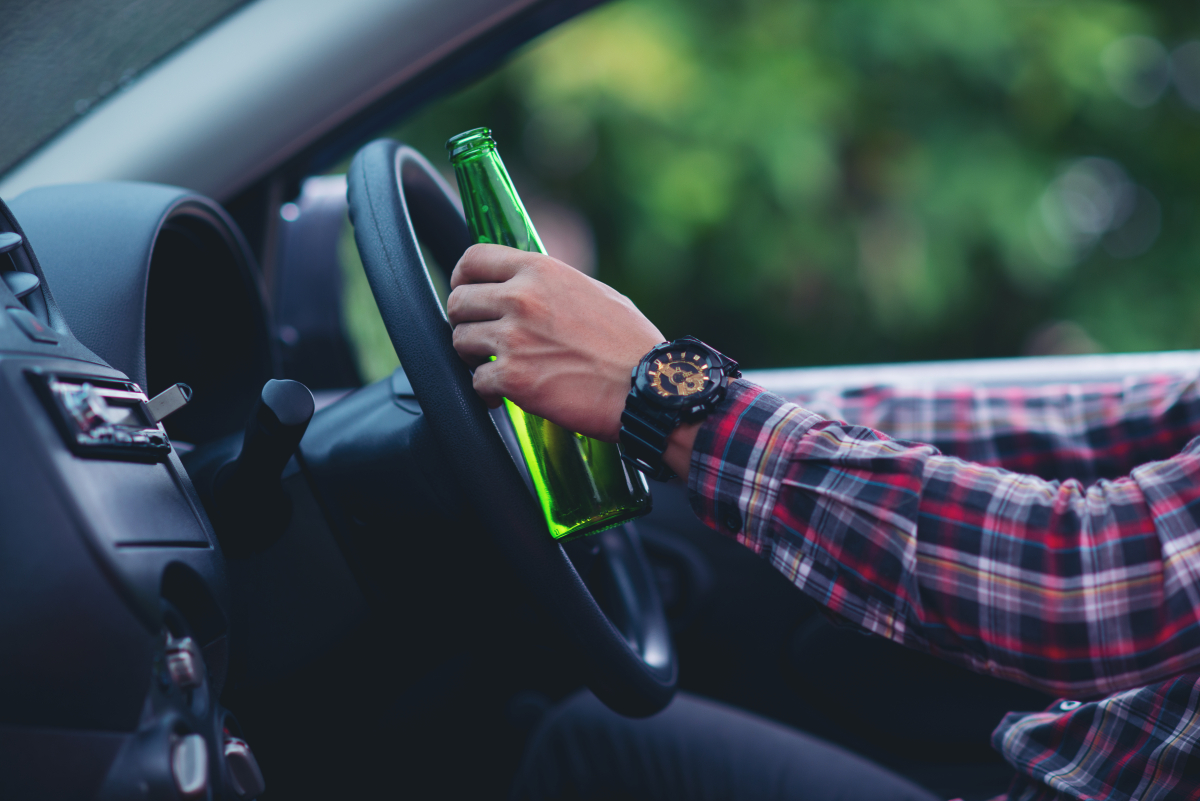 Sondaj îngrijorător privind șoferii din România! Peste circa 20% dintre ei s-au urcat la volan după ce au consumat alcool