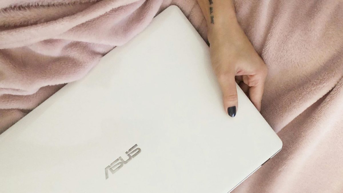 Productivitate în era digitală: cinci activităţi smart pe laptop sau telefon