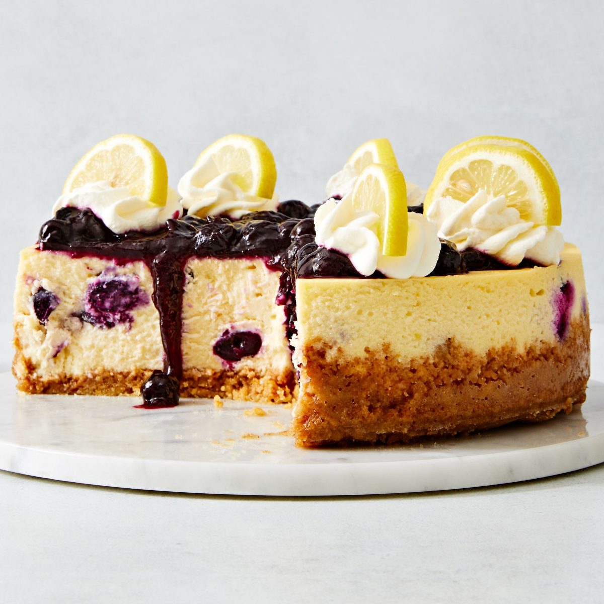 Rețetă de cheesecake cu lămâie! Un desert fără coacere cu aromă intensă și un aspect de senzație