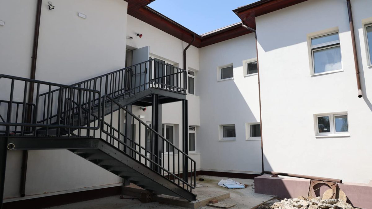 Lucrările de modernizare a Grădiniței cu Program Prelungit numărul 13, din Tătărași, au fost finalizate. Proiectul a beneficiat de fonduri europene