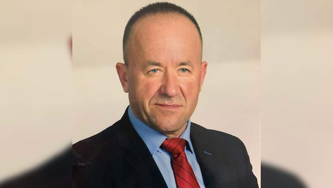 Descinderi la Schitu Duca! Polițiștii Polițiștii se află la domiciliul fostului primar Mihai Mihalache