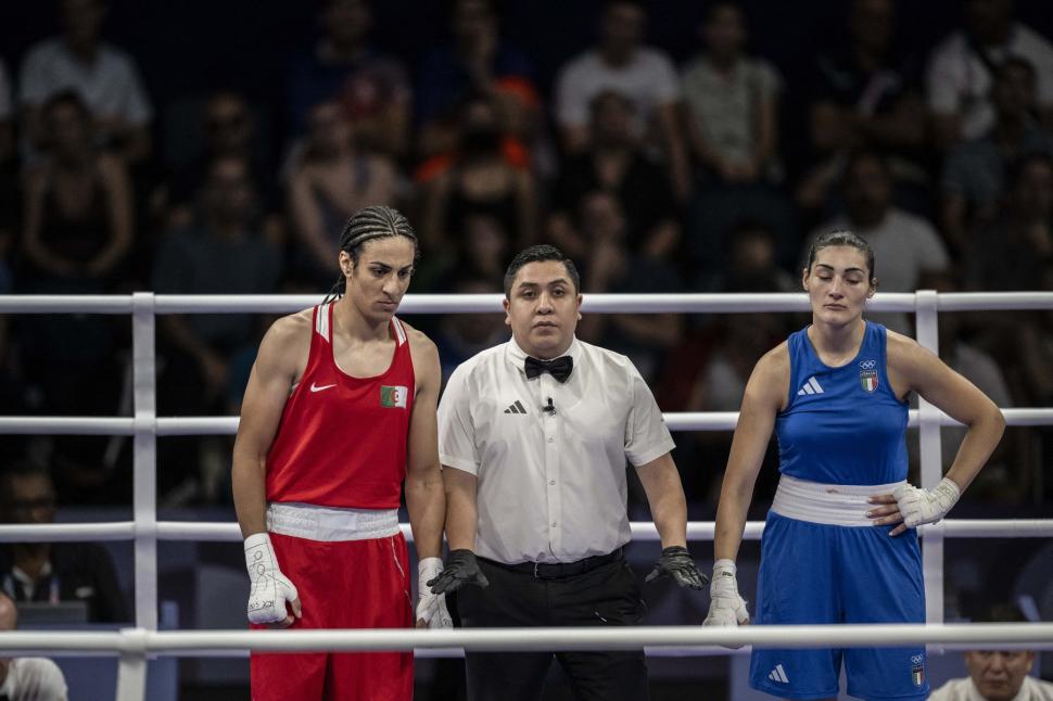 O sportivă din Italia a abandonat meciul împotriva algerienei Imane Khelif, aceasta din urmă fiind acuzată că este bărbat