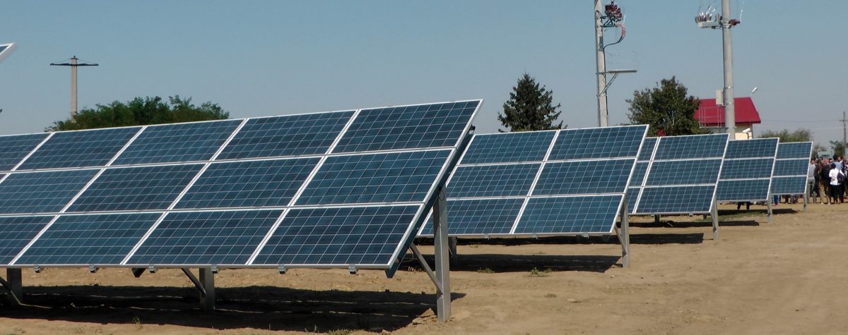 În comuna Valea Lupului, va fi înființat un parc fotovoltaic cu 500 de panouri! Investiția în proiect depășește 1.300.000 de lei