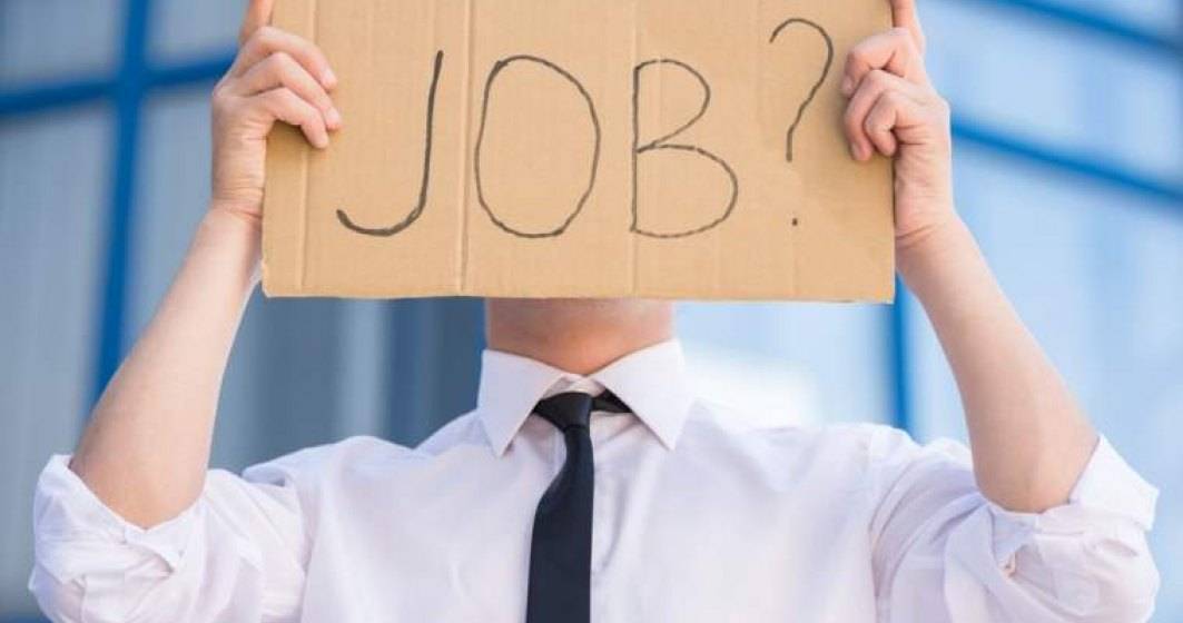 Compania care angajează persoane cu doar 10 clase absolvite. Se dau salarii de 500 de euro, tichete de masă și prime