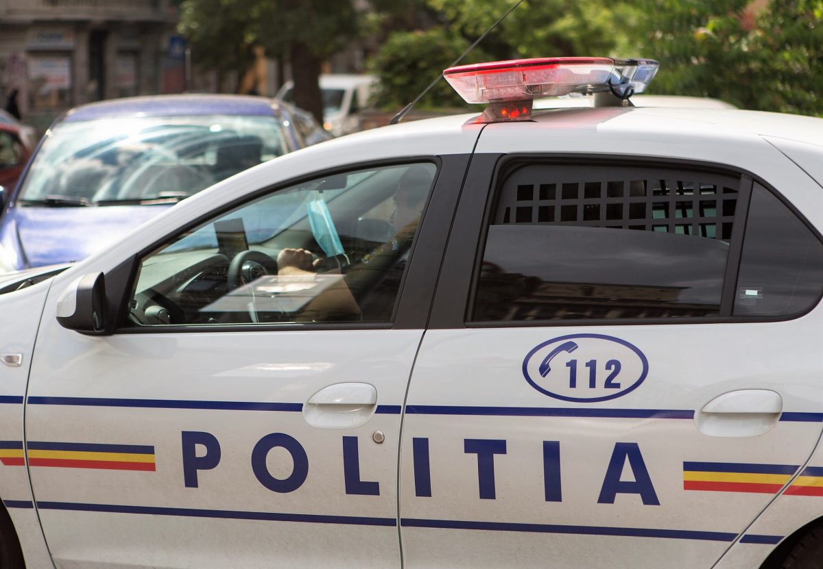 O tânără de 28 de ani a fost înjunghiată de fostul său socru. După atac, agresorul a fugit de la locul faptei