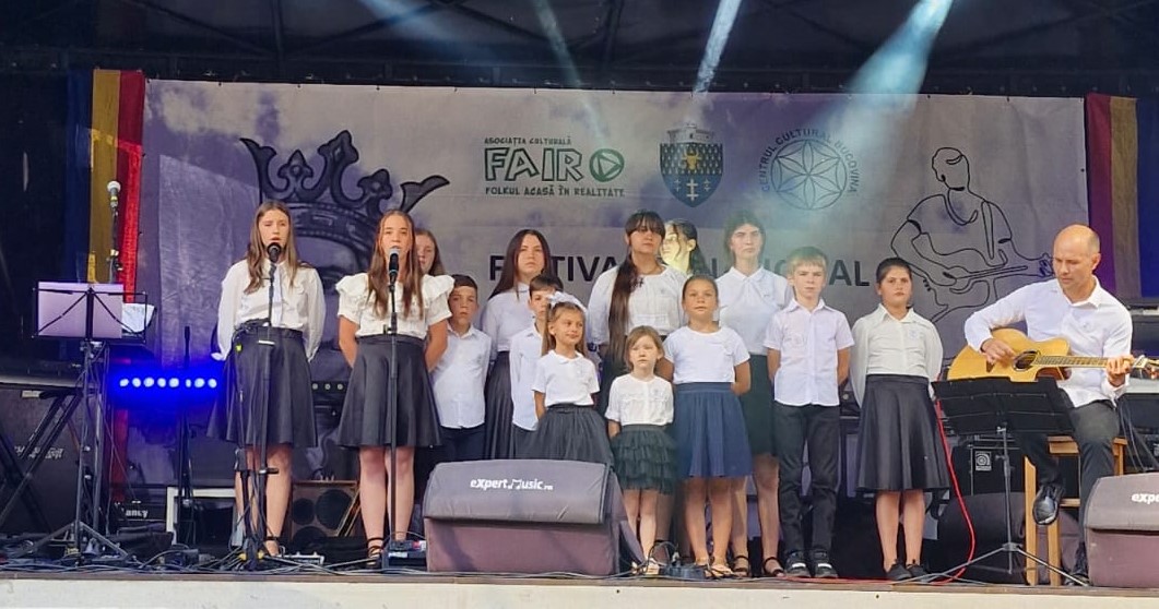 Prezența Cenaclului literar „Vânare de gând” la Festivalul Național de Muzică Folk „Ridică-te, Ștefane!” Putna 2024