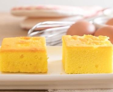 Prăjitura cu mălai dulce – simplă, pufoasă și delicioasă cu lapte!