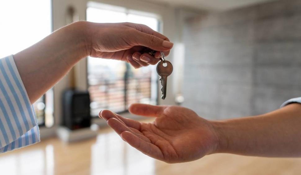 Proprietarii de apartamente din România pot obține 5.000 de lei pe lună. Iată ce trebuie să facă
