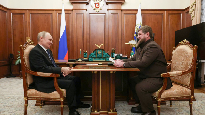 Vladimir Putin a sosit marţi seară în Cecenia. Scopul întrevederii cu aliatul său Ramzan Kadîrov