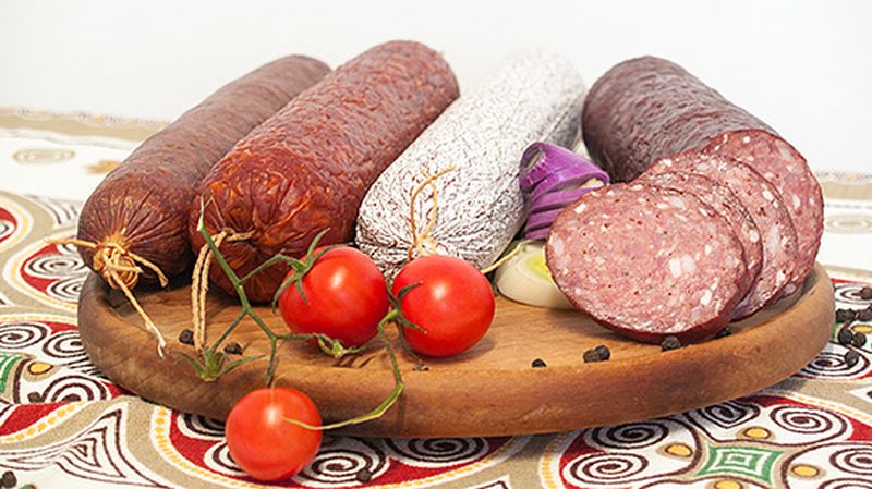 Câte grame de salam poți să mănânci fără să îți afecteze sănătatea. Ce spun nutriționiștii