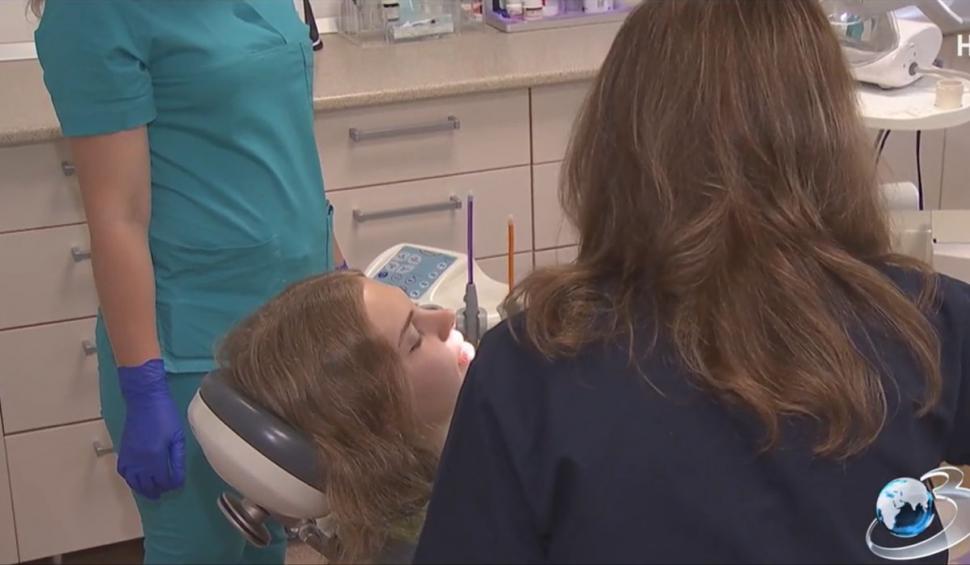Servicii stomatologice gratuite pentru români. Medic: „Sunt decontate de Casa de Asigurări de Sănătate”