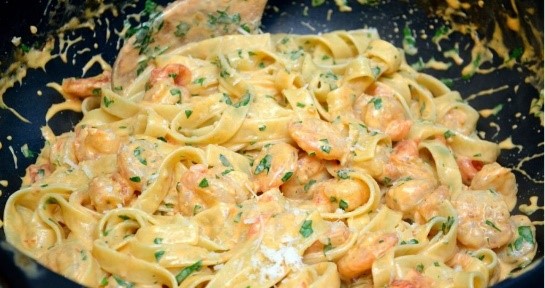 Cum să pregătești tagliatelle cu creveți? Un deliciu italian pe masa ta