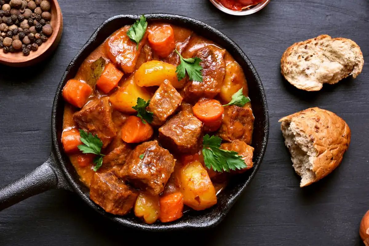 Cea mai aromată tocăniță de vițel. Rețetă ardelenească