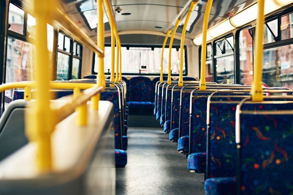 O categorie de cetățeni va beneficia de transport interurban gratuit. Iată ce condiții trebuie îndeplinite