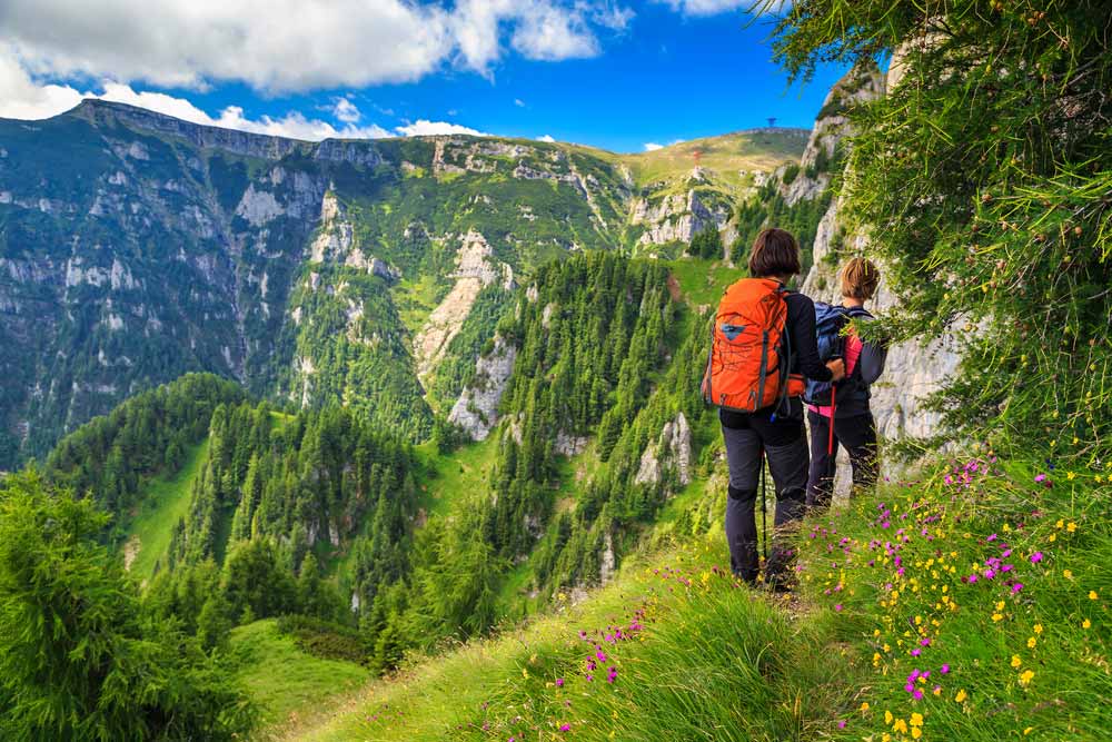 Top 3 trasee montane de o zi din România, pentru începători!