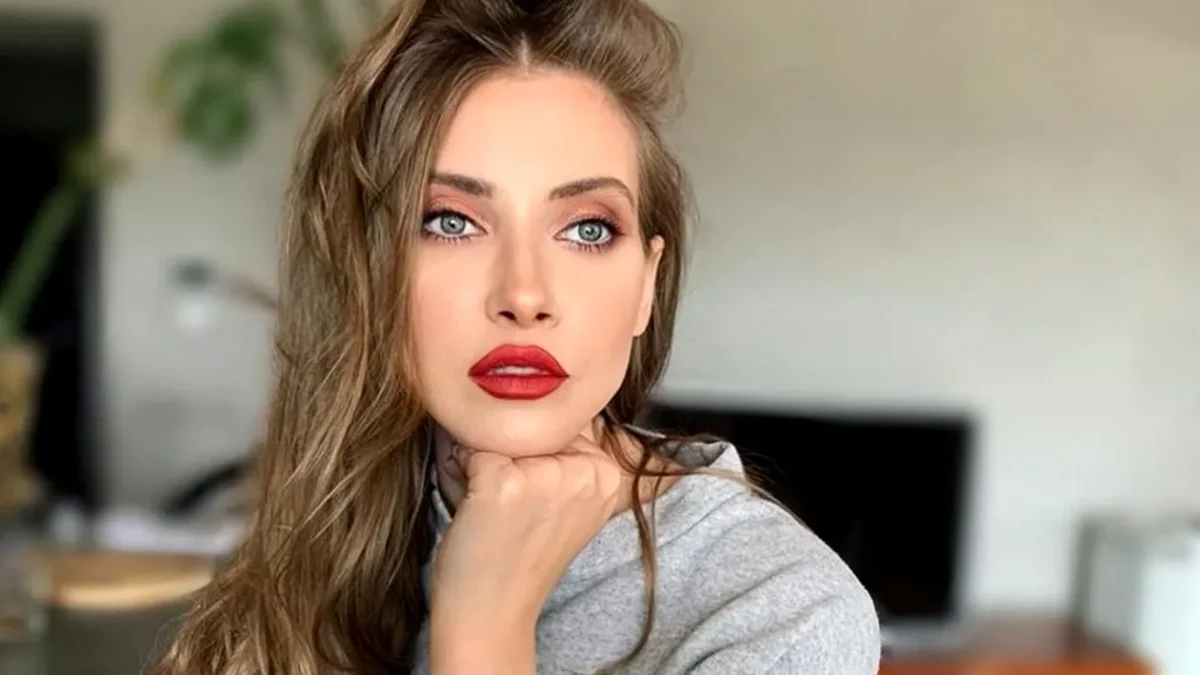 Iulia Albu s-a săturat și îi răspunde fostului soț, Mihai Albu, pentru toții anii în care tăcut. „Nu ești nimic din aceste lucruri”