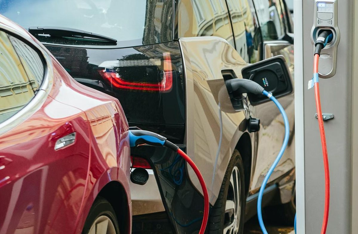 Spitalul Sf. Spiridon din Iași cumpără, printr-o licitație, 6 autoturisme electrice în valoare totală de peste 540.000 de lei