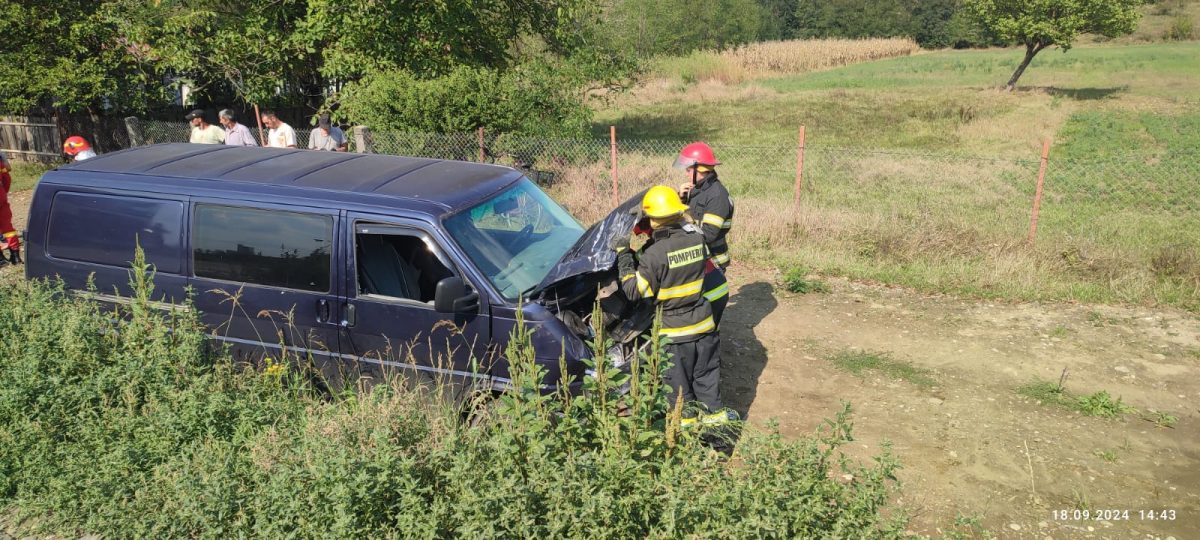 Accident rutier în județul Iași! O persoană a fost rănită după ce un TIR și o autoutilitară s-au ciocnit la Cristești