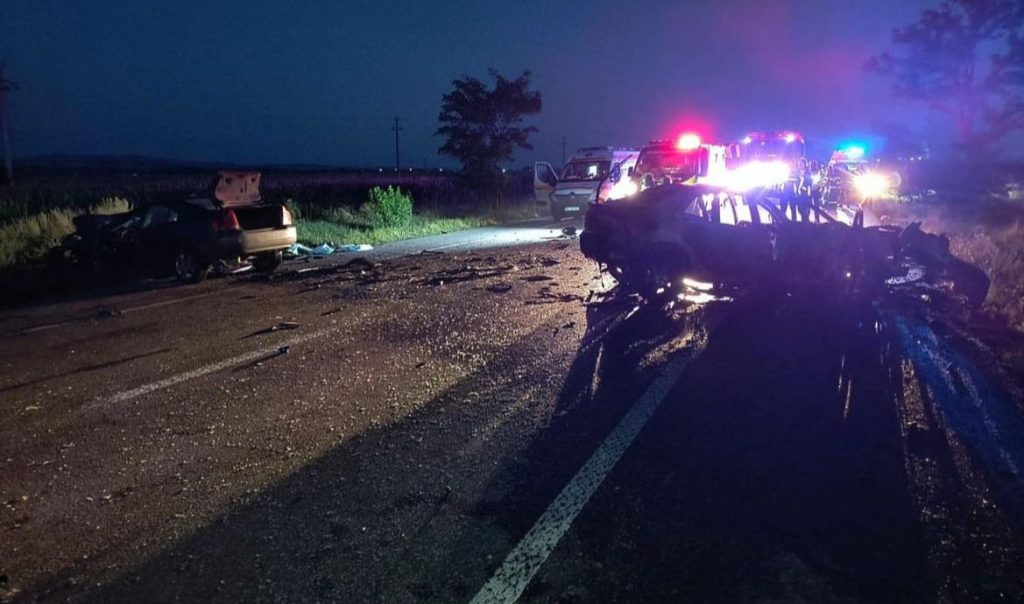 Accident tragic în Bacău. Doi tineri, în vârstă de 21 și 26 de ani, și-au pierdut viața pe DN2-E85