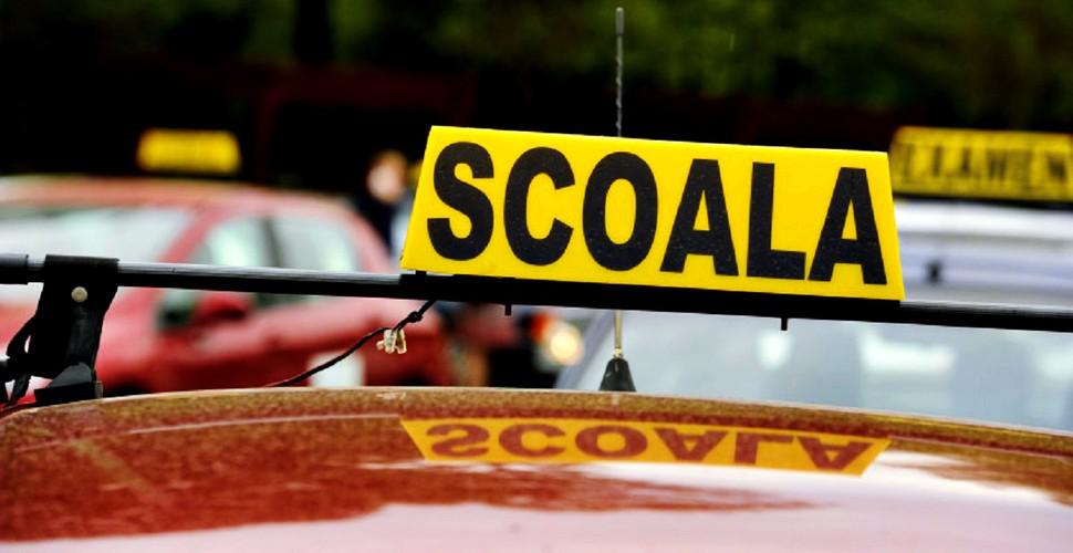 Cine răspunde în cazul unui accident la școala de șoferi. Iată ce prevede legea din Codul Rutier