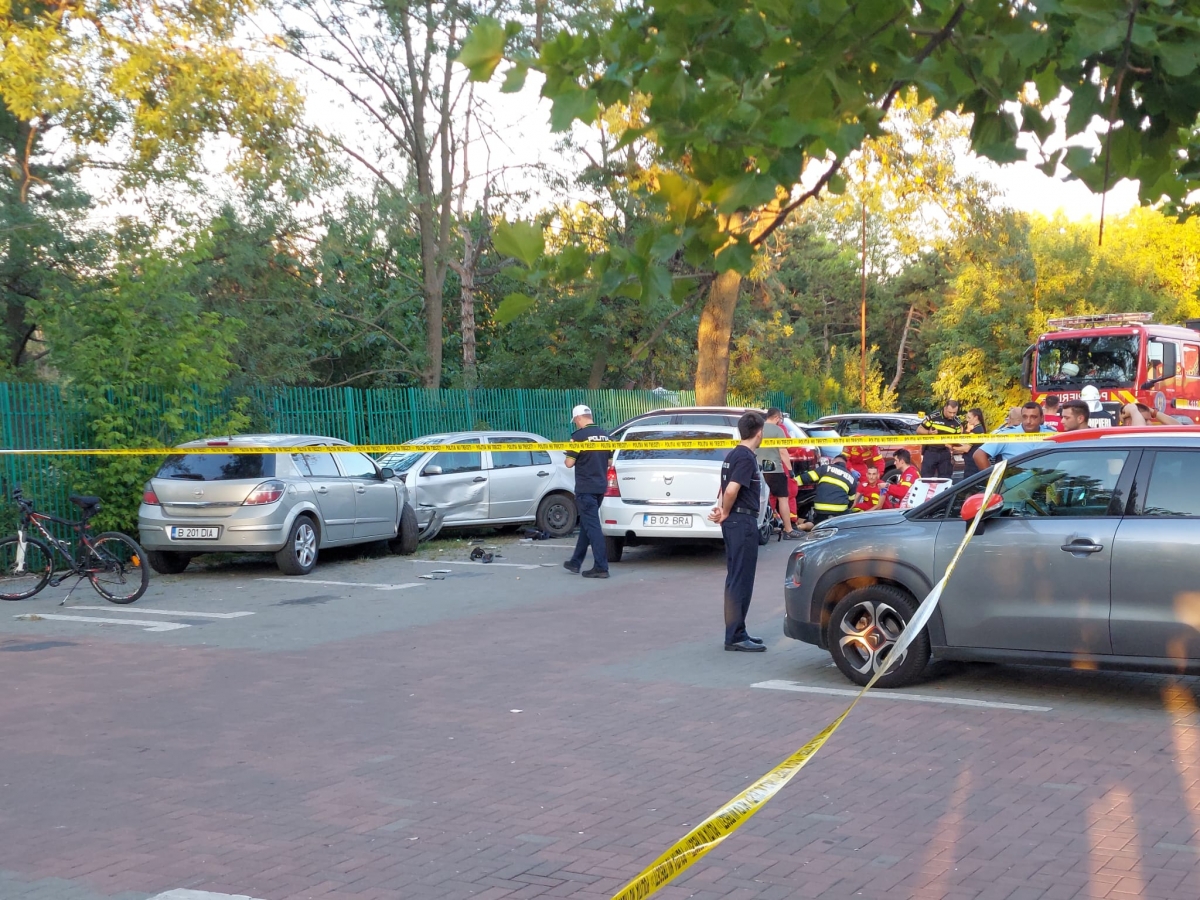 Nouă decizie a procurorilor privind accidentul din Parcul Pantelimon! Tânărul de pe locul din dreapta al mașinii este acuzat de omor din culpă
