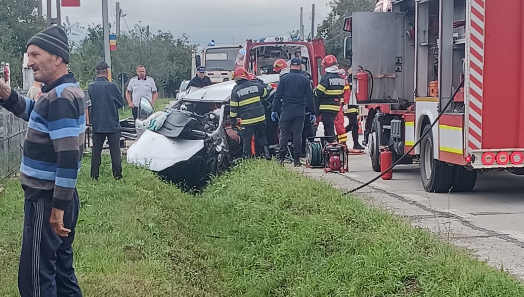 Accident rutier la Prisăcani. Un autoturism a ajuns în șanț – UPDATE