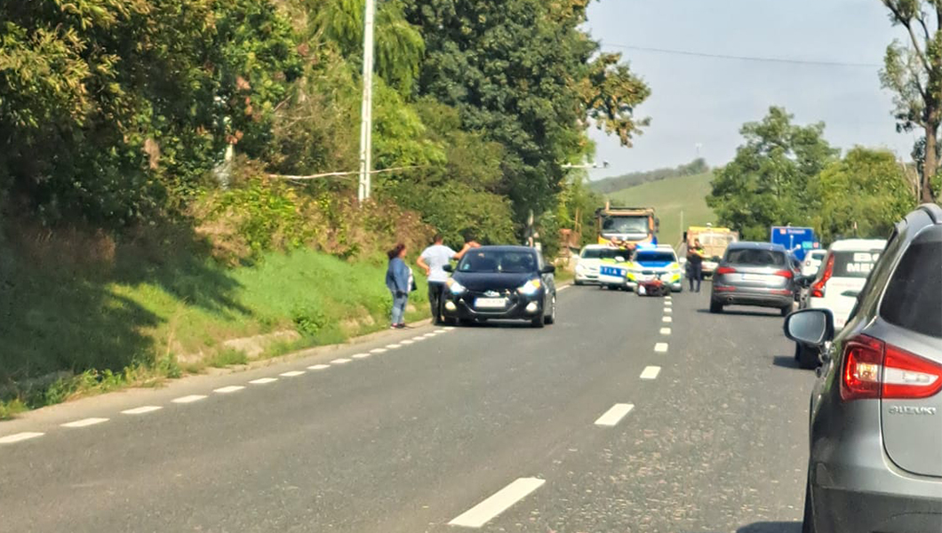Accident rutier la Iași. Un tânăr de 19 ani aflat pe o motocicletă a intrat în coliziune cu un autoturism – UPDATE