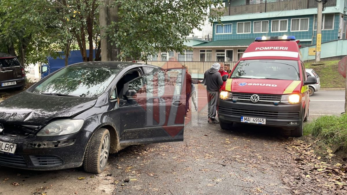 Accident rutier la Iași! Un copil a fost rănit după ce două autoturisme au intrat în coliziune, la Valea Adâncă