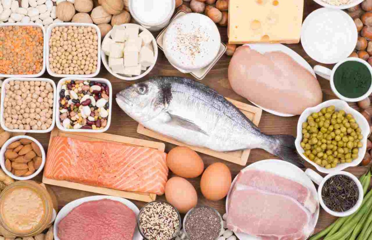 Alimente bogate în proteine – tabel. Sursele esențiale pentru o dietă echilibrată