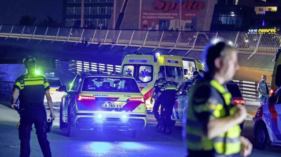 Atac armat în Rotterdam. Un bărbat a murit, iar un altul a fost grav rănit